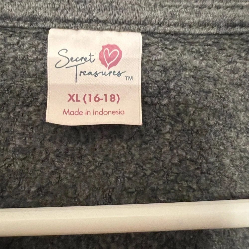 Sweater - Picture 3 of 3